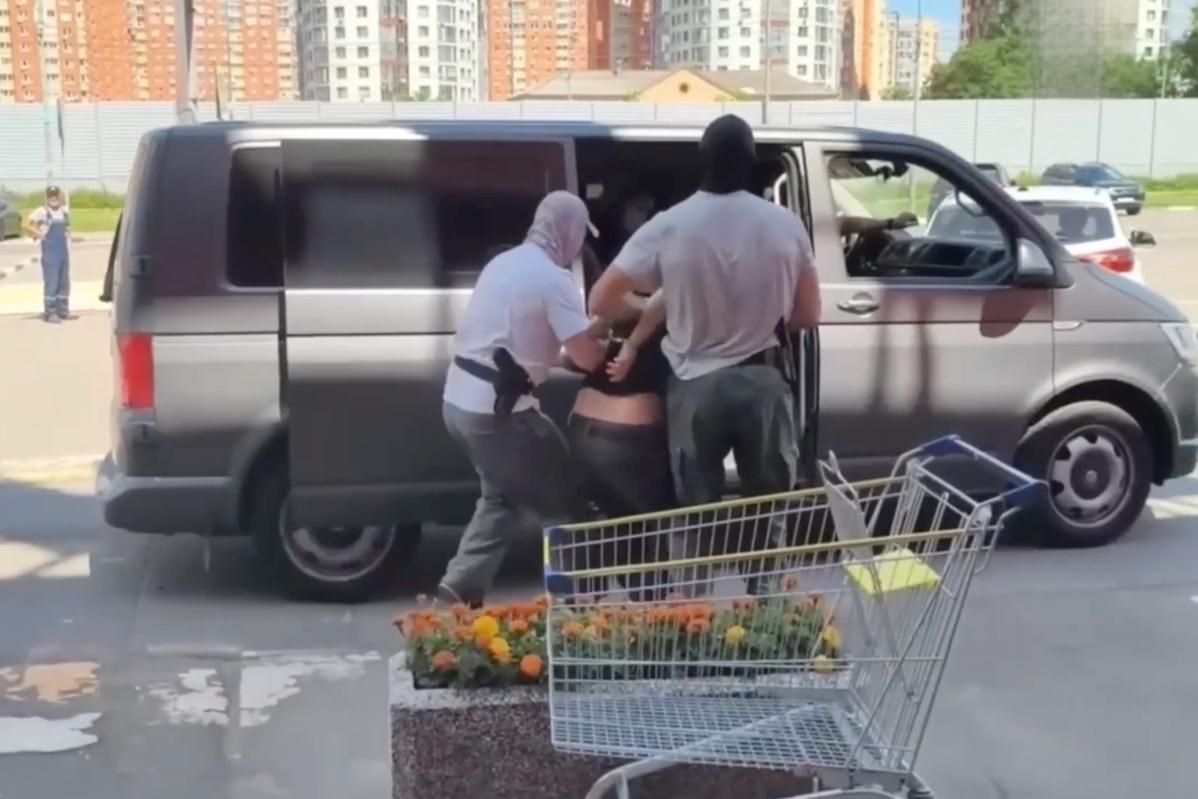 Кадр из видео: ФСБ