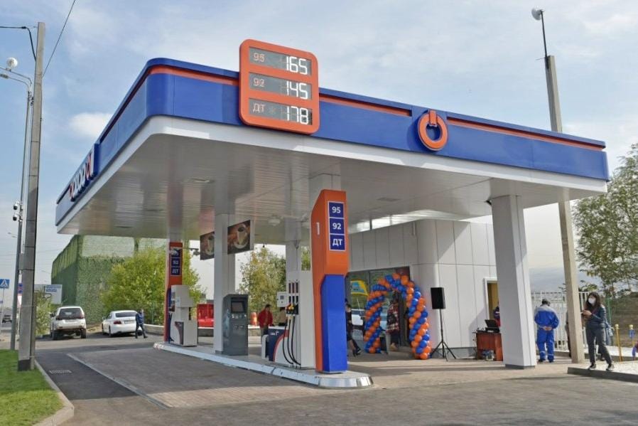В Казахстане за два дня пресекли больше 60 попыток незаконного вывоза топлива за рубеж, приграничные дороги патрулируют мобильные группы