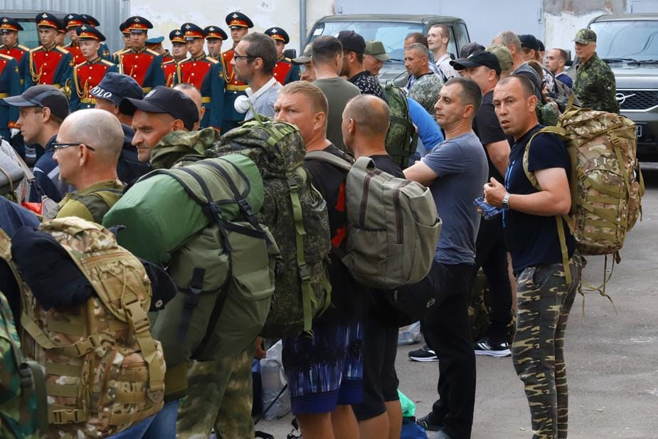 Губернатор НАО сказала Путину, что на войну ушел каждый десятый мужчина. Около 2 тысяч — по подсчетам The Insider на основе данных Росстата