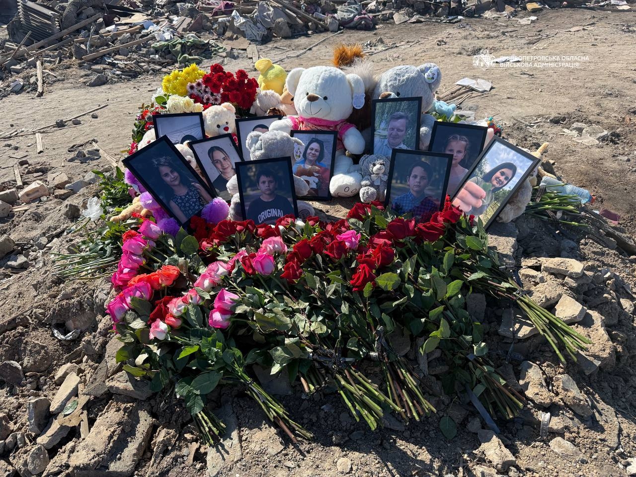 В Радушном в Днепропетровской области 30 июля 2026 года ракета разрушила дом многодетной семьи, погибли родители и дети