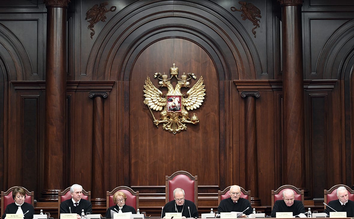 Конституционный суд пояснил, что во время «СВО» разрешены статьи, которые в действительности не соответствуют Конституции