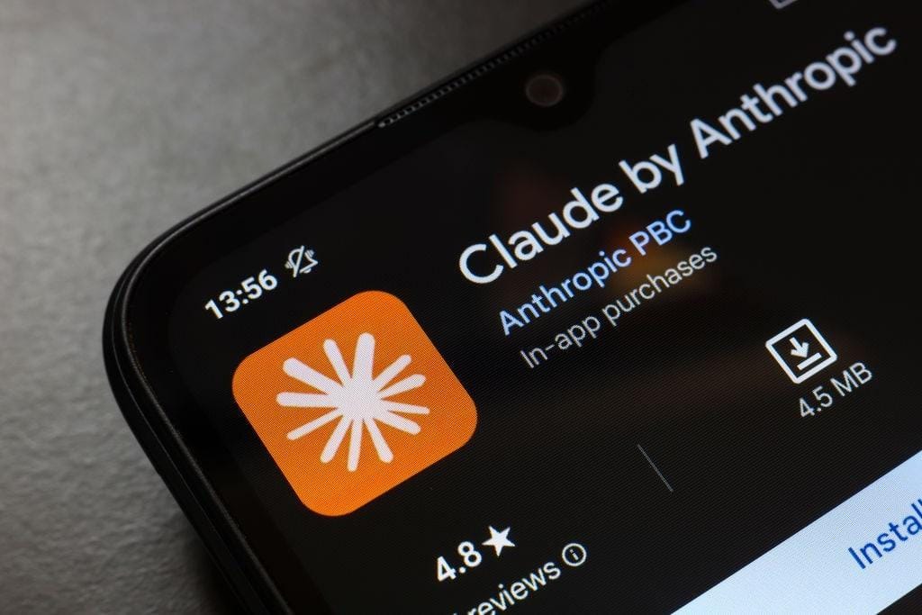 США разрешили Anthropic открыть доступ к своей модели Claude Mythos 5 «надежным» американским компаниям